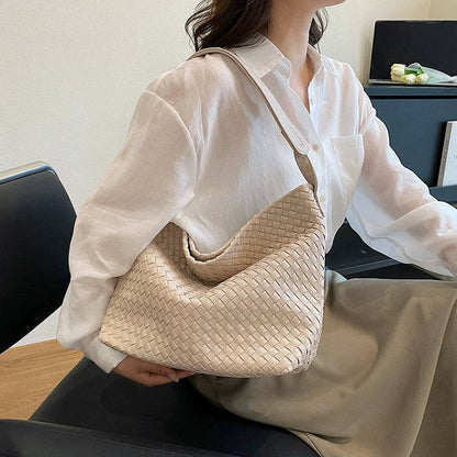 Shell Weave Hobo