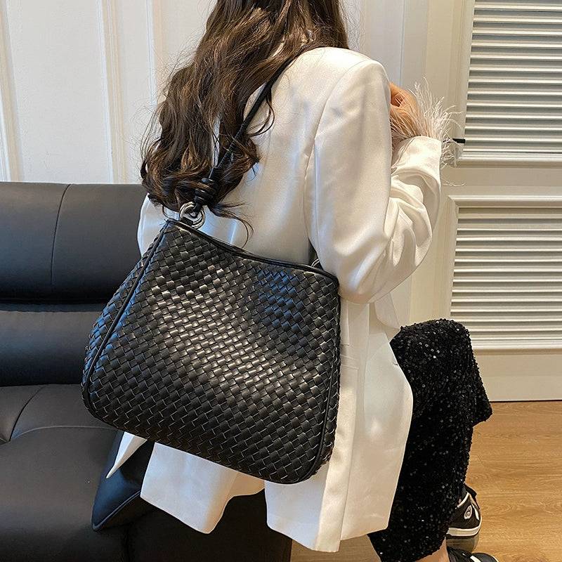 Pearl Weave Shoulder